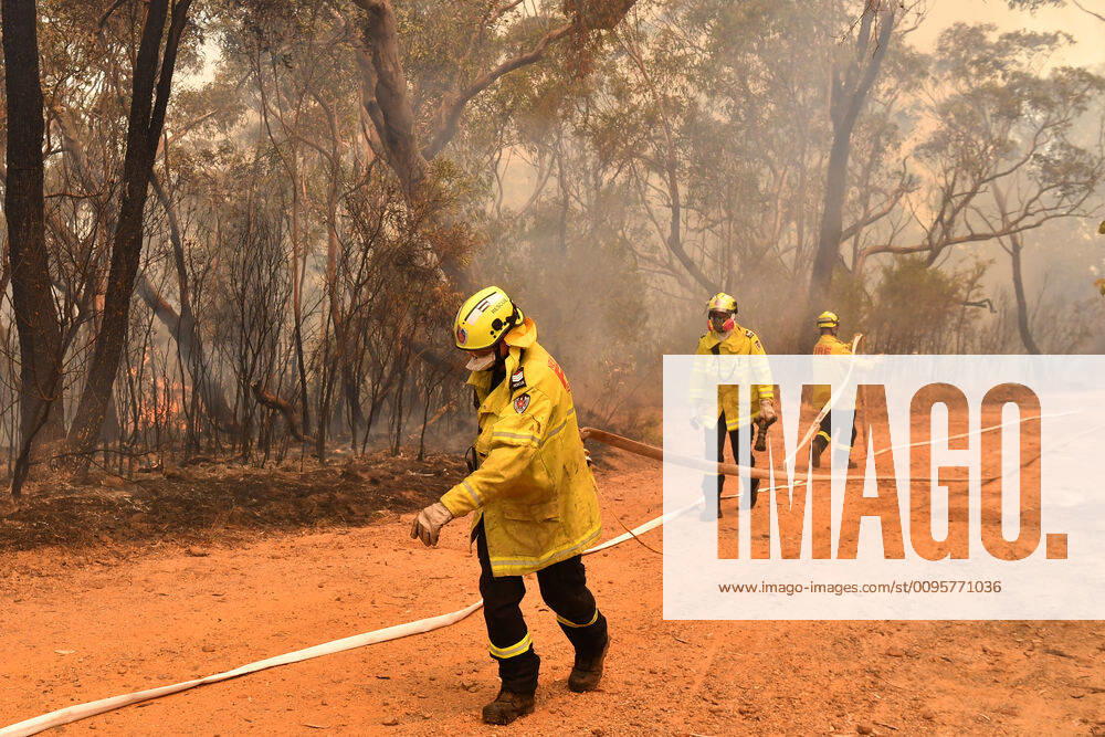 BUSHFIRES NSW, New South Wales Rural Fire Service (RFS) and Fire and Rescue NSW (FRNSW) crews continue with containment measures at the out of control Gospers Mountain fire along the Bells Line of Road in the Blue Mountains north west of Sydney, Tuesday, December 17, 2019. Fire conditions are expected to deteriorate over the coming days with Thursday and Saturday likely to experience severe fire conditions with temperatures in the 40 s and and strong north westerly winds.( NO ARCHIVING, , NO USE IN BOOKS WITHOUT CONSENT Sydney NSW AUSTRALIA