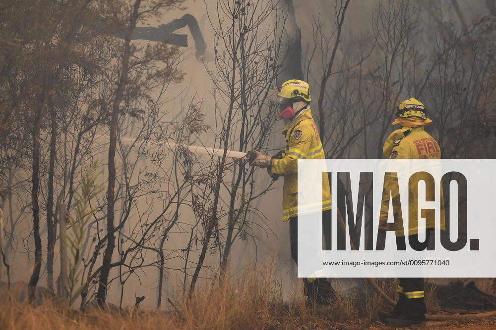 BUSHFIRES NSW, New South Wales Rural Fire Service (RFS) and Fire and Rescue NSW (FRNSW) crews continue with containment measures at the out of control Gospers Mountain fire along the Bells Line of Road in the Blue Mountains north west of Sydney, Tuesday, December 17, 2019. Fire conditions are expected to deteriorate over the coming days with Thursday and Saturday likely to experience severe fire conditions with temperatures in the 40 s and and strong north westerly winds.( NO ARCHIVING, , NO USE IN BOOKS WITHOUT CONSENT Sydney NSW AUSTRALIA