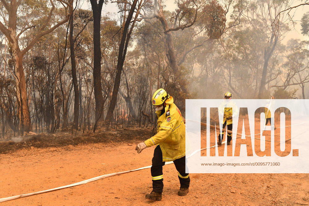 BUSHFIRES NSW, New South Wales Rural Fire Service (RFS) and Fire and Rescue NSW (FRNSW) crews continue with containment measures at the out of control Gospers Mountain fire along the Bells Line of Road in the Blue Mountains north west of Sydney, Tuesday, December 17, 2019. Fire conditions are expected to deteriorate over the coming days with Thursday and Saturday likely to experience severe fire conditions with temperatures in the 40 s and and strong north westerly winds.( NO ARCHIVING, , NO USE IN BOOKS WITHOUT CONSENT Sydney NSW AUSTRALIA