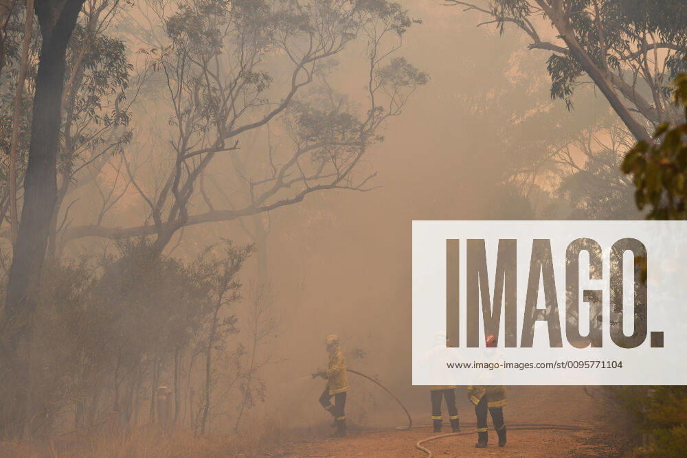 BUSHFIRES NSW, New South Wales Rural Fire Service (RFS) and Fire and Rescue NSW (FRNSW) crews continue with containment measures at the out of control Gospers Mountain fire along the Bells Line of Road in the Blue Mountains north west of Sydney, Tuesday, December 17, 2019. Fire conditions are expected to deteriorate over the coming days with Thursday and Saturday likely to experience severe fire conditions with temperatures in the 40 s and and strong north westerly winds.( NO ARCHIVING, , NO USE IN BOOKS WITHOUT CONSENT Sydney NSW AUSTRALIA