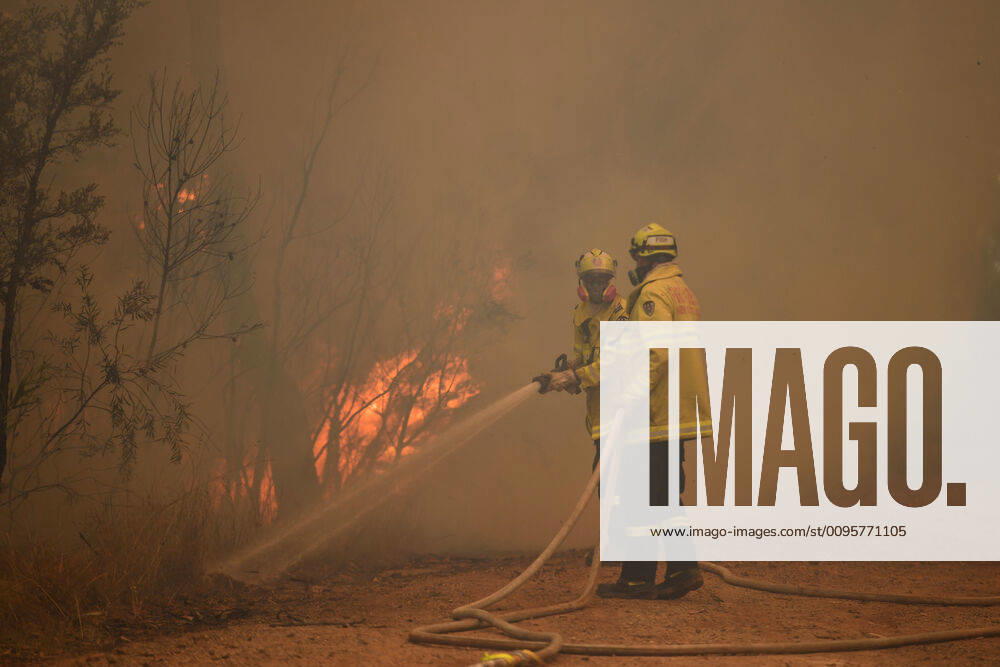 BUSHFIRES NSW, New South Wales Rural Fire Service (RFS) and Fire and Rescue NSW (FRNSW) crews continue with containment measures at the out of control Gospers Mountain fire along the Bells Line of Road in the Blue Mountains north west of Sydney, Tuesday, December 17, 2019. Fire conditions are expected to deteriorate over the coming days with Thursday and Saturday likely to experience severe fire conditions with temperatures in the 40 s and and strong north westerly winds.( NO ARCHIVING, , NO USE IN BOOKS WITHOUT CONSENT Sydney NSW AUSTRALIA