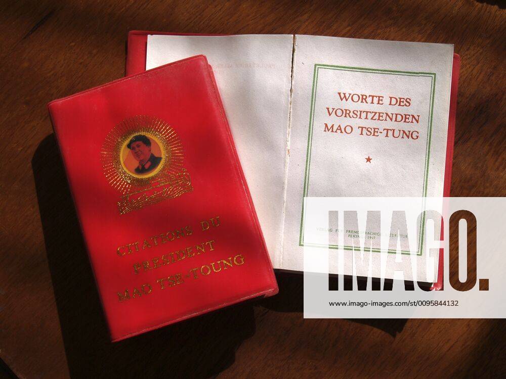 Mao Bible Words of Chairman Mao Tse Tung Mao Bible Maobibel Book red Quotations from Chairman Mao Tse Tung Citations du Mao Zedong Quotations Collection of Quotations Person Cult Revolution Chinese Chinese Chinese ideology Propaganda Communism Marxism Marxism Leninism Maoism Maoism Cultural Revolution Peoples Republic of China communist marxist maoist lenist edition of 1967 Hamburg Hamburg Germany Germany