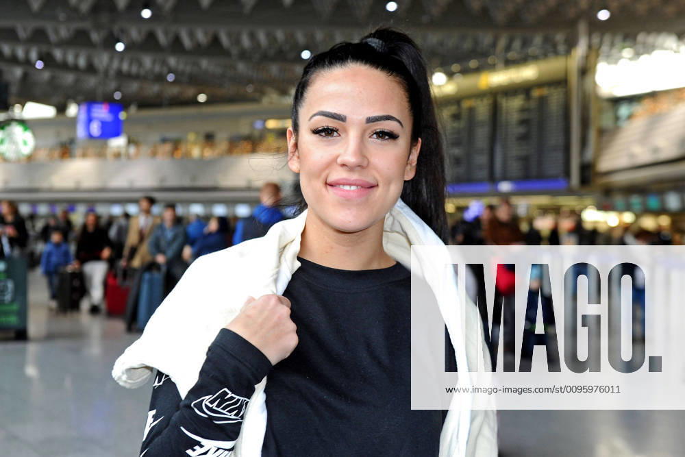 RTL Jungle Camp 2020 Elena Miras on the occasion of the departure of the candidates of the RTL show Ich bin ein Starholt mich hier rausholt mich zum Jungle Camp 2020 on 06 01 2020 at Frankfurt Airport 20200106MWI14112