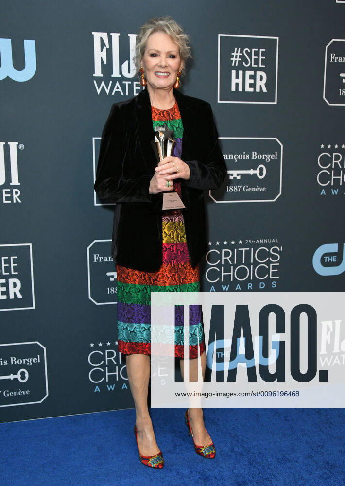 Santa Monica, California - Jean Smart. 25th Annual Critici s Choice Awards - Press Room held at Barker Hangar. Photo Credit: Birdie Thompson AdMedia 249773 2020-01-12 California Santa Monica Etats-Unis