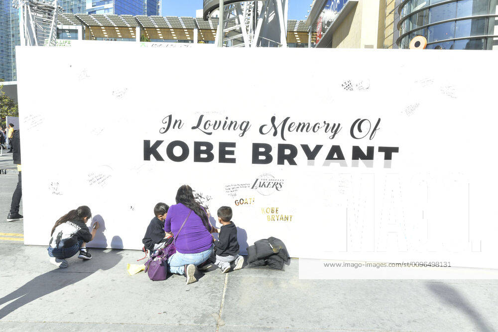 LOS ANGELES, CA - January 28 : Los Angeles Lakers fans gather to mourn Kobe Bryant at Staples Center in Los Angeles, CA on January 28, 2020.