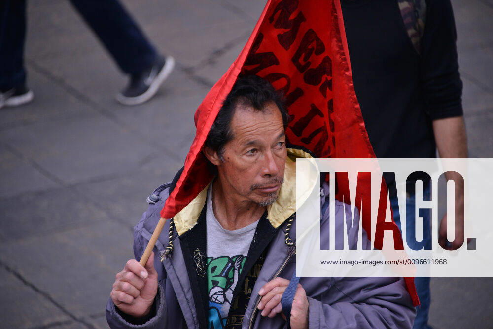 National Struggle Day protest in Mexico MEXICO CITY, MEXICO - JANUARY 31: Demonstrators take part during a march called National Struggle Day to protest for labor equality and demand labor rights and demand a job stability program during the demonstration, integrants of Union of Telephone Operators of the Mexican Republic, National Workers Union, Mexican Union of Electricians, Independent Workers Union of the Autonomous Metropolitan University participating to demand from the Federal Government a change of economic, political and social course for the country; as well as a dialogue around the Alternative Nation Project. at Reforma Avenue on January 31, 2020 in Mexico City, Mexico