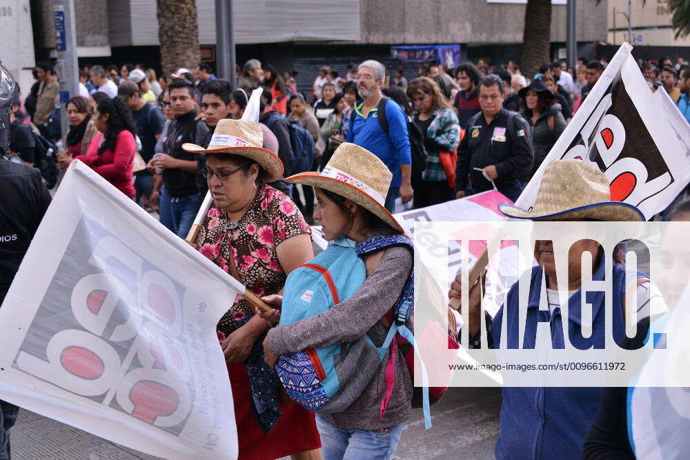 National Struggle Day protest in Mexico MEXICO CITY, MEXICO - JANUARY 31: Demonstrators take part during a march called National Struggle Day to protest for labor equality and demand labor rights and demand a job stability program during the demonstration, integrants of Union of Telephone Operators of the Mexican Republic, National Workers Union, Mexican Union of Electricians, Independent Workers Union of the Autonomous Metropolitan University participating to demand from the Federal Government a change of economic, political and social course for the country; as well as a dialogue around the Alternative Nation Project. at Reforma Avenue on January 31, 2020 in Mexico City, Mexico