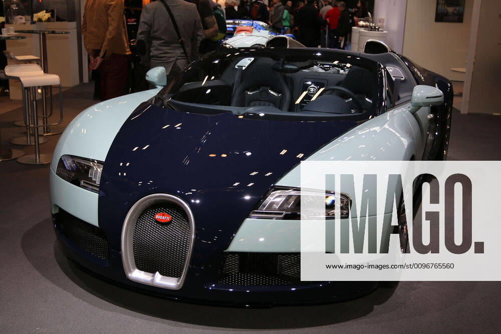 Bugatti Veyron 16 4 Grand Sport L Edition Type 35 Cabrio, Year of manufacture 2015, Super sports car , 45 Salon Retromobile 05 09 02 2020 , Oldtimer classic car exhibition classic cars car show, PARIS Expo Parc des Expositions Porte de Versailles, ViParis, Paris France