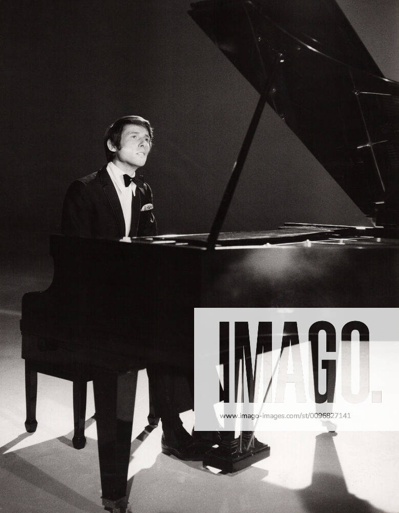 Udo Jürgens, österreichischer Komponist, Pianist und Sänger, Deutschland um 1977. Austrian composer, pianist and singer Udo Juergens, Germany around 1977. Nur redaktionelle Nutzung. Editorial usage only.