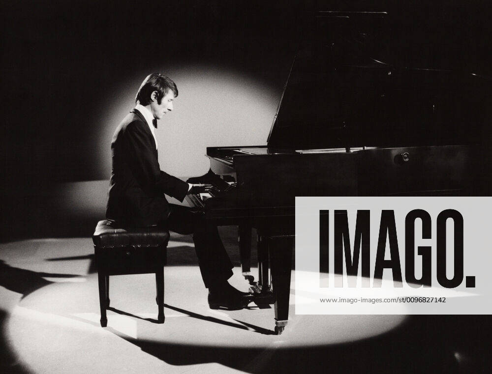 Udo Jürgens, österreichischer Komponist, Pianist und Sänger, Deutschland um 1977. Austrian composer, pianist and singer Udo Juergens, Germany around 1977. Nur redaktionelle Nutzung. Editorial usage only.