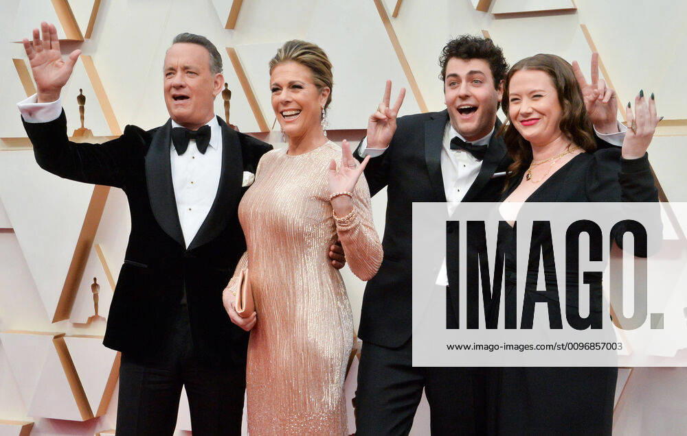 (L-R) Tom Hanks, Rita Wilson, Truman Theodore Hanks and Elizabeth Hanks arrive for the 92nd annual Academy Awards at the Dolby Theatre in the Hollywood section of Los Angeles on Sunday, February 9, 2020. LAP20200209539 JIMxRUYMEN