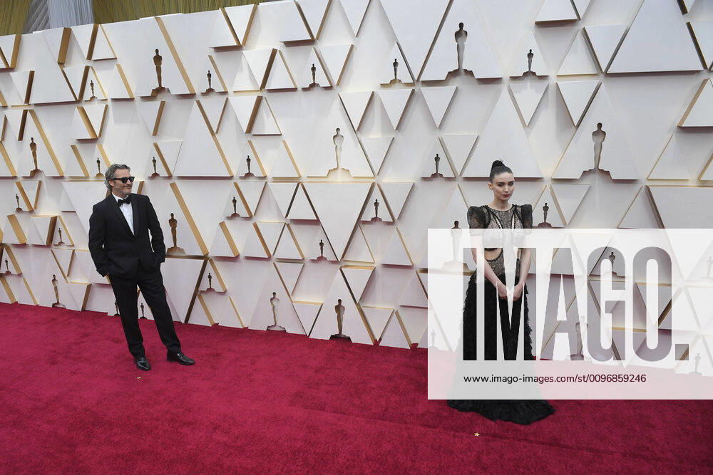 JOAQUIN PHOENIX AND ROONEY MARA during red carpet arrivals for the 92nd Academy Awards, presented by the Academy of Motion Picture Arts and Sciences (AMPAS), at the Dolby Theatre in Hollywood. Los Angeles USA - ZUMAz03_ 20200209_zbp_z03_300