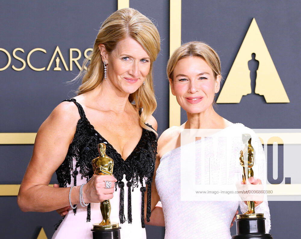 HOLLYWOOD, CA - FEBRUARY 9: Laura Dern and Renee Zellweger pose in the press room during the 92nd Annual Academy Awards at Loews Hollywood Hotel on February 9, 2020 in Hollywood, California. Photo: Christopher Victorio imageSPACE Hollywood USA - ZUMAs181 20200209_zea_s181_281