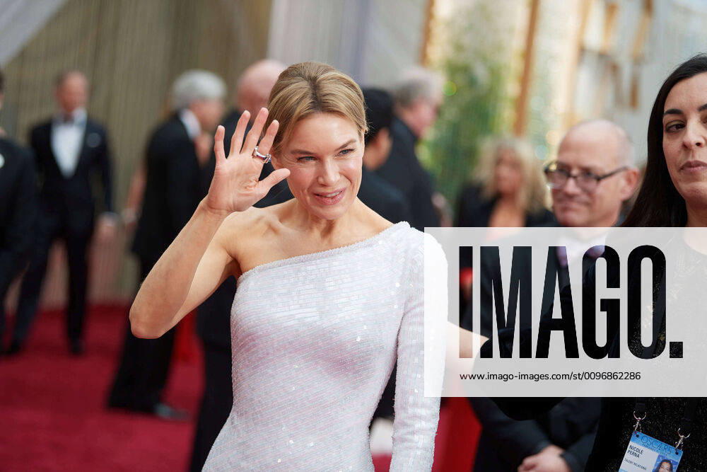 Oscar nominee, Renee Zellweger arrives on the red carpet of The 92nd Oscars at the Dolby Theatre in Hollywood, CA on Sunday, February 9, 2020. Los Angeles CA USA