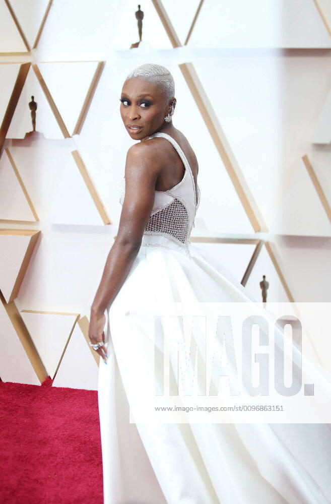 (200210) -- LOS ANGELES, Feb. 10, 2020 -- Cynthia Erivo arrives for the red carpet of the 92nd Academy Awards at the Dolby Theater in Los Angeles, the United States, on Feb. 9, 2020. ) U.S.-LOS ANGELES-OSCARS-RED CARPET LixYing