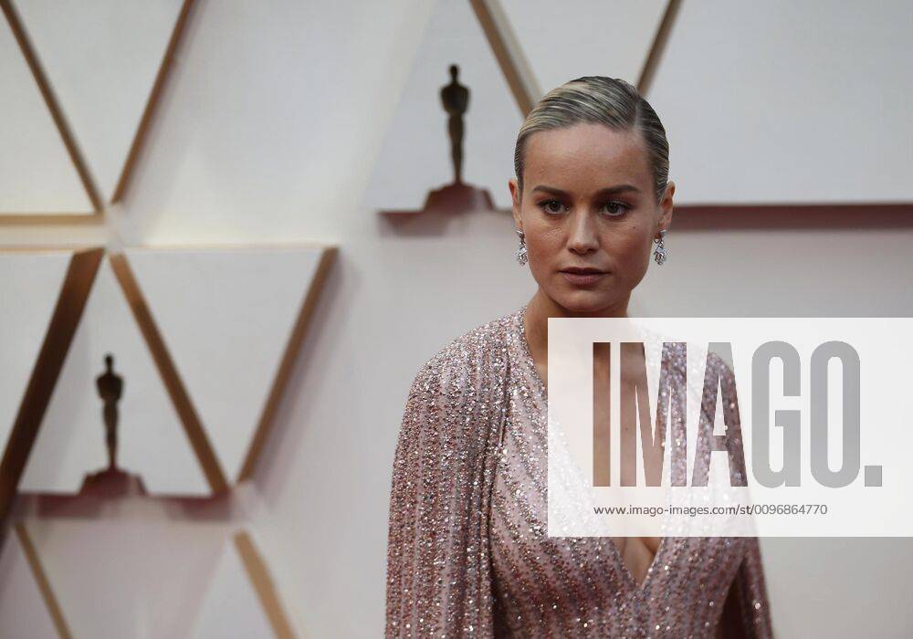 (200210) -- LOS ANGELES, Feb. 10, 2020 -- Brie Larson arrives for the red carpet of the 92nd Academy Awards at the Dolby Theater in Los Angeles, the United States, on Feb. 9, 2020. ) U.S.-LOS ANGELES-OSCARS-RED CARPET LixYing