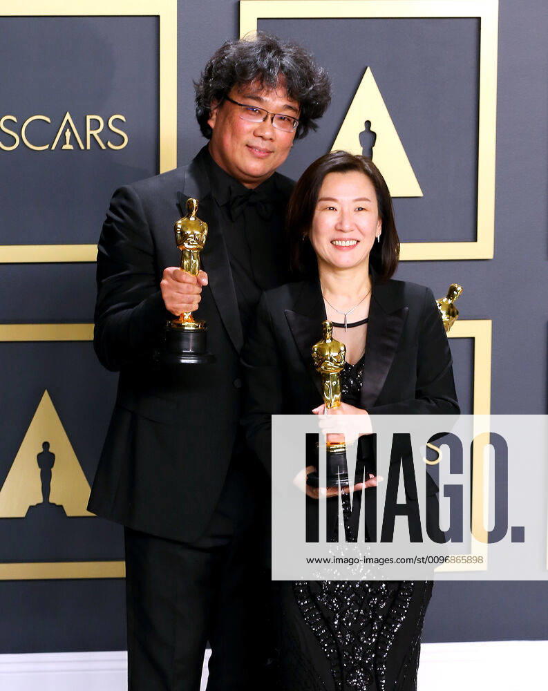 HOLLYWOOD, CA - FEBRUARY 9: Bong Joon-ho, Kwak Sin-ae poses in the press room during the 92nd Annual Academy Awards at Loews Hollywood Hotel on February 9, 2020 in Hollywood, California. Photo: Christopher Victorio imageSPACE Hollywood USA - ZUMAs181 20200209_zea_s181_304