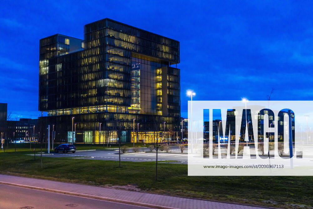 The headquarters of Thyssenkrupp in the ThyssenKrupp Quarter, the cube-shaped main building Q1, Essen, NRW, Germany, ThyssenKrupp headquarters