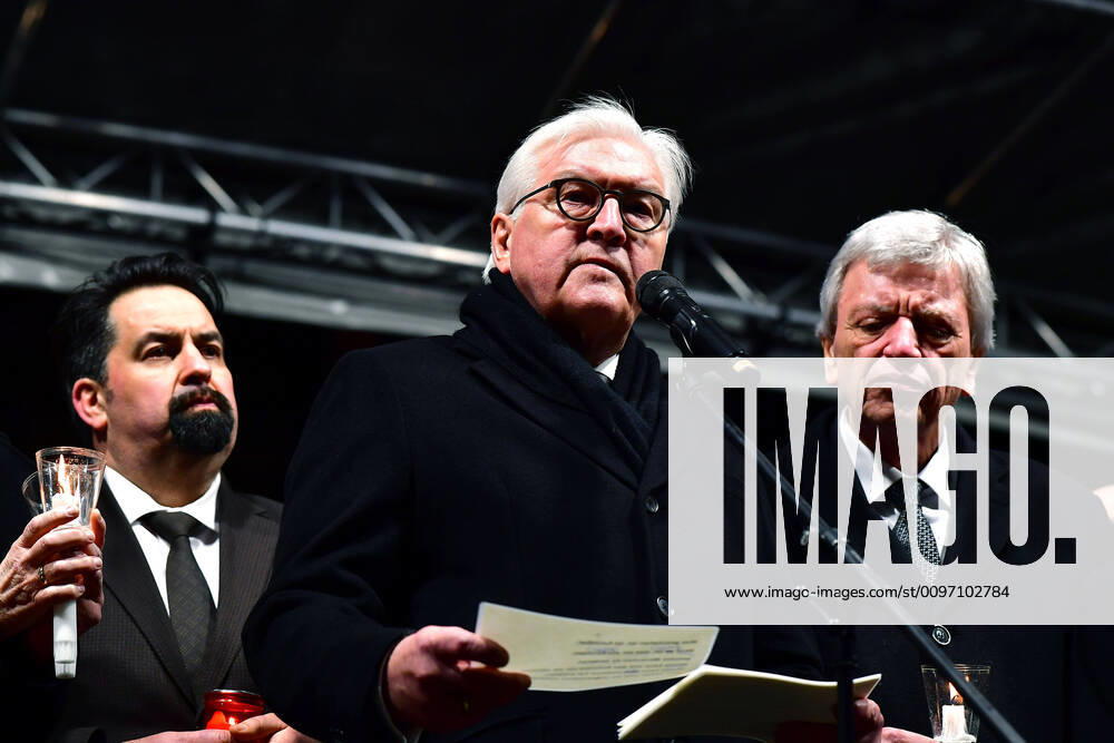 Federal President visits Hanau Chairman of the Central Council of Muslims Aiman Mazyek, left Federal President Frank Walter Steinmeier, centre Prime Minister Volker Bouffier Federal President Frank Walter