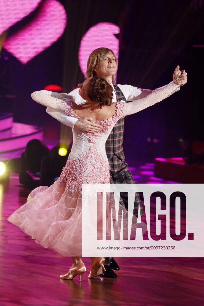 John Kelly with Regina Luca at the Kennenlern Show of the 13 season of the RTL dance show Let s Dance at the MMC Coloneum Cologne, 21 02 2020 Foto:xC.xFuturexImage