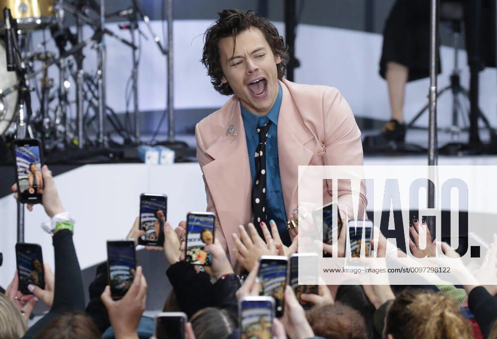 Harry Styles performs on the NBC Today Show at Rockefeller Center in New York City on Wednesday, February 26, 2020. NYP20200226106 JOHNxANGELILLO