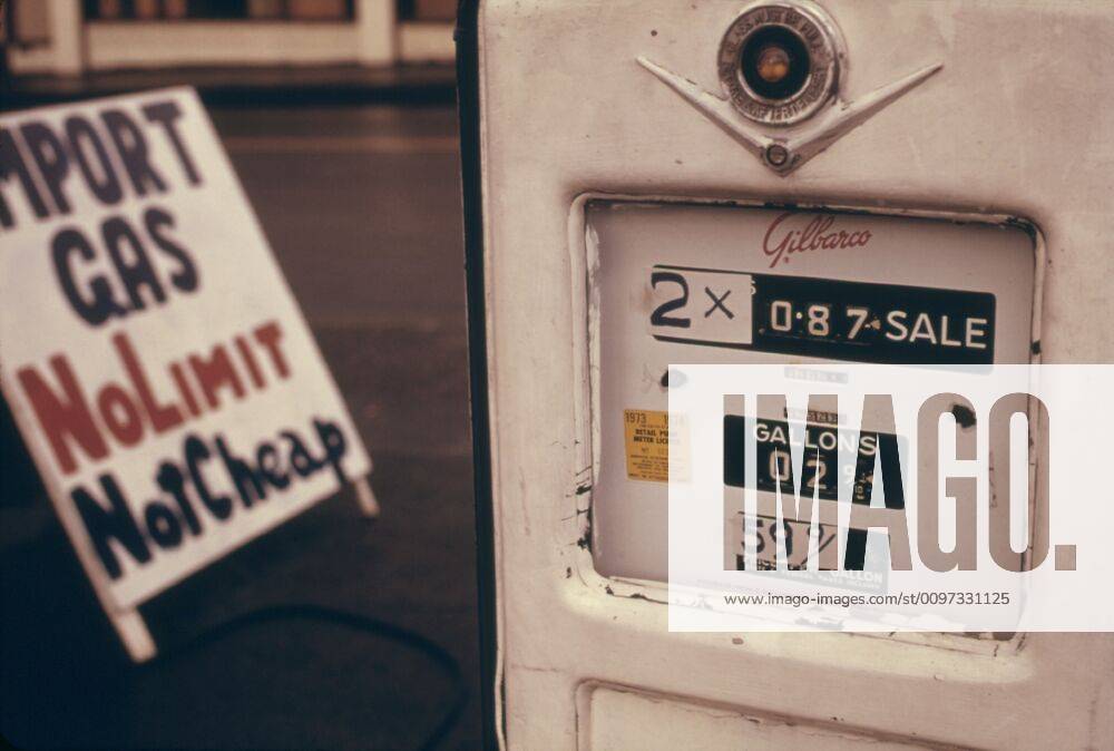 Gas station sells imported gasoline at 1.74 a gallon double the regular price during the 1973-74 energy crisis. The fuel shortage was caused by an OPEC embargo in retaliation for US support of Israel during the Yom Kipper War. Feb. 1974. Courtesy Everett Collection PUBLICATIONXNOTxINxCANxCHNxFRAxITAxJPNxNORxPOLxRUSxESPxUKxUSA