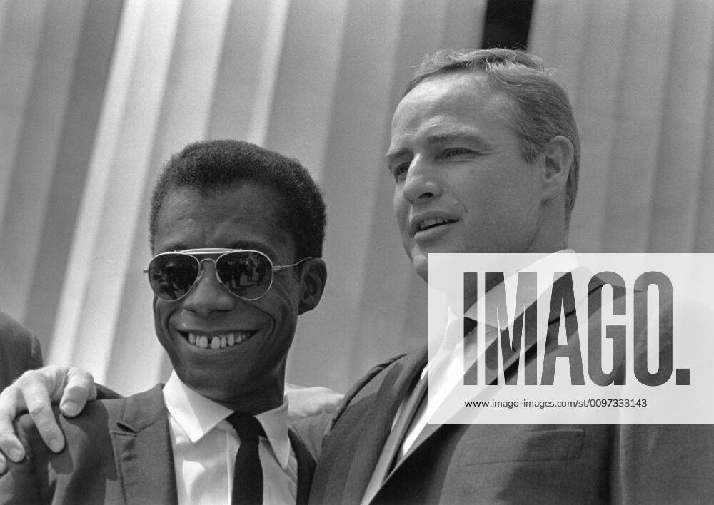 Author James Baldwin and actor Marlon Brando at the 1963 Civil Rights March on Washington. Aug. 28, 1963. Courtesy Everett Collection PUBLICATIONXNOTxINxCANxCHNxFRAxITAxJPNxNORxPOLxRUSxESPxUKxUSA