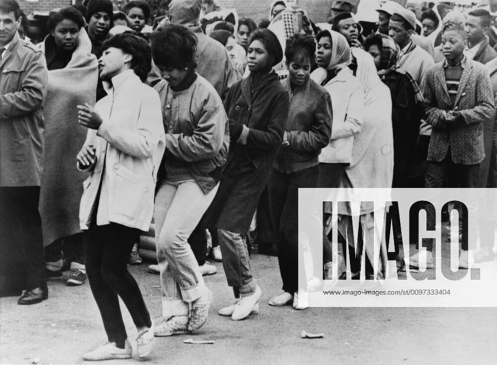 African American women dance at a civil rights demonstration. Over the first three weeks of March 1965, the Selma occupation grew to 8,000 protesters, before they left on the Selma-Montgomery March of March 21. Courtesy Everett Collection PUBLICATIONXNOTxINxCANxCHNxFRAxITAxJPNxNORxPOLxRUSxESPxUKxUSA