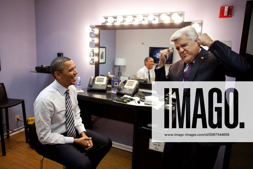 President Barack Obama and Jay Leno joke backstage at NBC Studios in Burbank, Calif. Oct. 25, 2011. (BSLOC_2015_3_108) For usage credit please use; The White House PUBLICATIONXNOTxINxCANxCHNxFRAxITAxJPNxNORxPOLxRUSxESPxUKxUSA