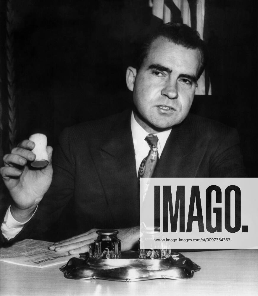 Nixon Vice Presidency. Vice President (and future US President) Richard Nixon at the rostrum in the US Senate chamber, holding a small gavel, Washington, D.C., 1953. Courtesy Everett Collection PUBLICATIONXNOTxINxCANxCHNxFRAxITAxJPNxNORxPOLxRUSxESPxUKxUSA