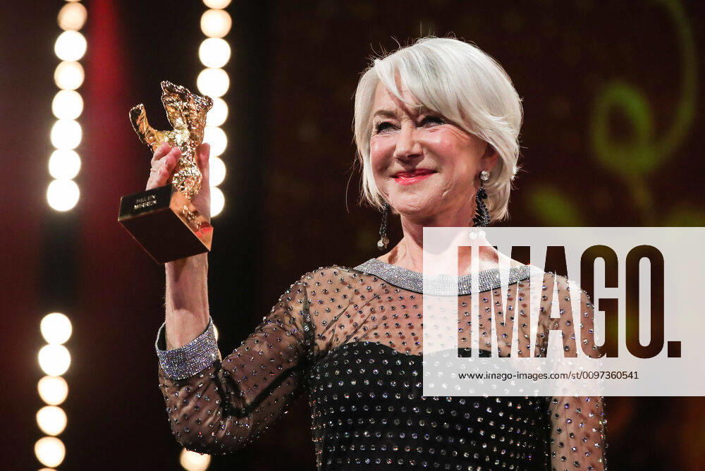 (200228) -- BERLIN, Feb. 28, 2020 -- Actress Helen Mirren displays the Honorary Golden Bear at the awarding ceremony during the 70th Berlin International Film Festival in Berlin, capital of Germany, Feb. 27, 2020. Shan Yuqi) GERMANY-BERLIN-BERLINALE 2020-HELEN MIRREN-HONORARY GOLDEN BEAR DanxYuqi