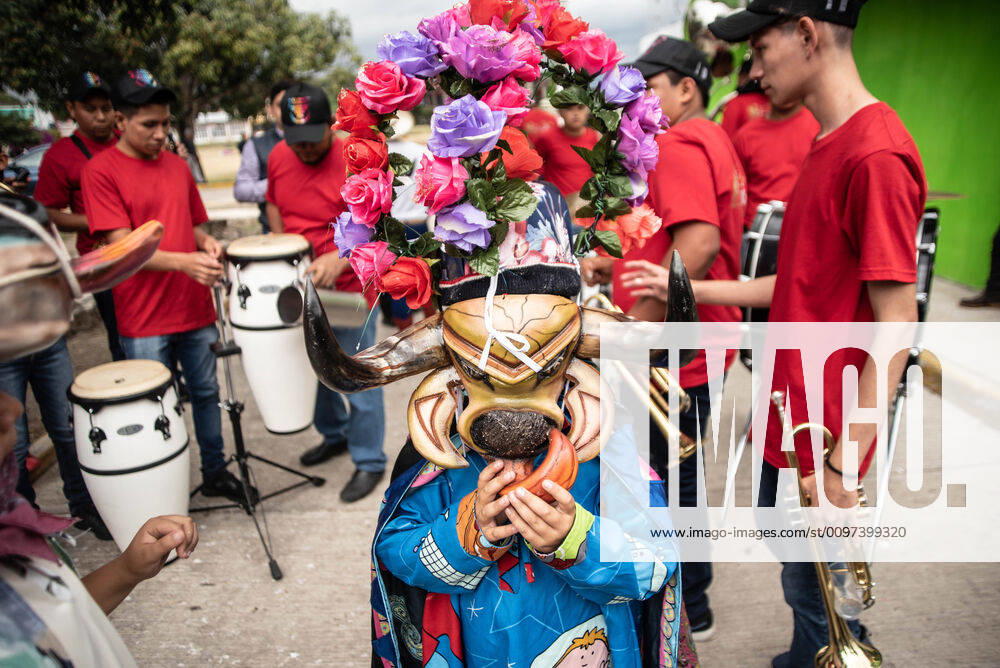 People from Almolonga Veracruz, celebrate their carnival dressed in their traditional bull masks. This carnival is one of the oldest in the region and dates back to the time when African slaves revealed themselves against Europeans in these lands. Almolonga Mexico - ZUMAqp1_ 20200229_zip_qp1_011