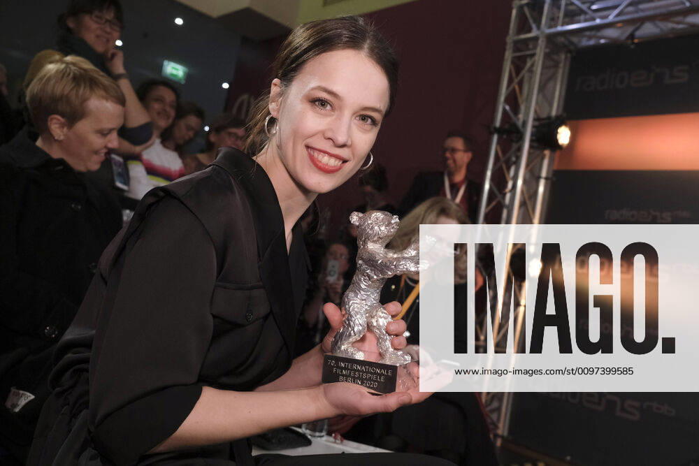 Actress Paula Beer with the Silver Bear as best actress at the RadioEins Berlinale Nighttalk with the Berlinale award winners from the XXLounge in the Cinemaxx on the occasion of the 70 Berlin International Film Festival 70 Berlin International Film Festival