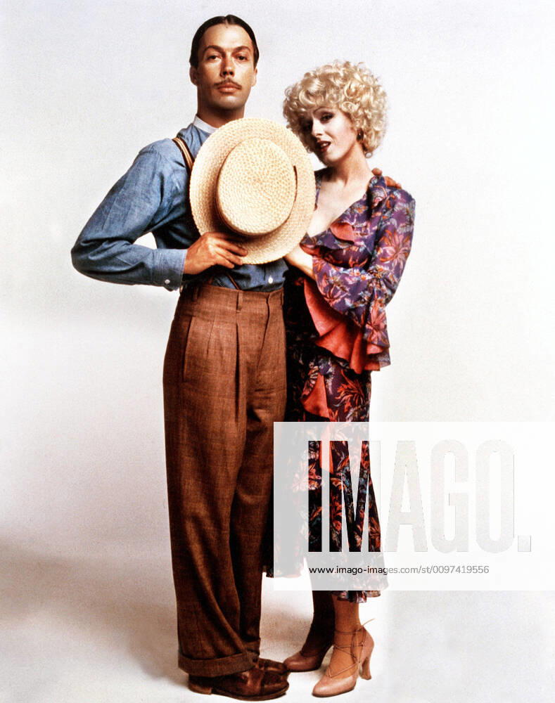 ANNIE, from left: Tim Curry, Bernadette Peters, 1982. Ã‚Â©Columbia Pictures courtesy Everett Collection Â©Columbia Pictures Courtesy Everett Collection PUBLICATIONXNOTxINxCANxCHNxFRAxITAxJPNxNORxPOLxRUSxESPxUKxUSA