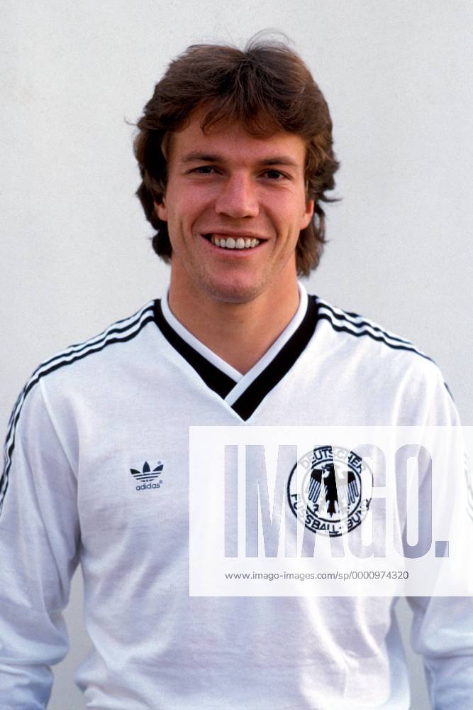 Lothar Matthäus (BR Deutschland) Fußball Herren DEUTSCHSPRACHIGE SPORTZEITSCHRIFTEN UND -ZEITUNGEN NUR NACH RÜCKSPRACHE, Nationalmannschaft 1985 Porträt