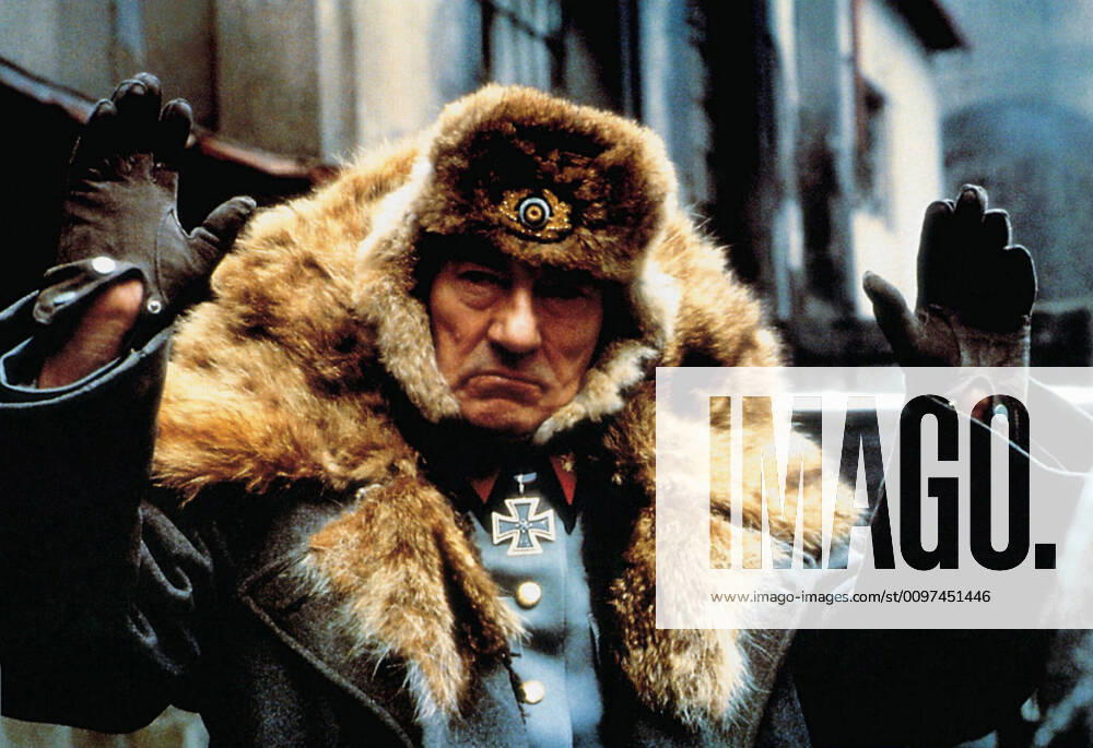 STALINGRAD, Martin Benrath, 1993, © Strand Releasing courtesy Everett Collection ©Strand Releasing Courtesy Everett Collection PUBLICATIONXNOTxINxCANxCHNxFRAxITAxJPNxNORxPOLxRUSxESPxUKxUSA