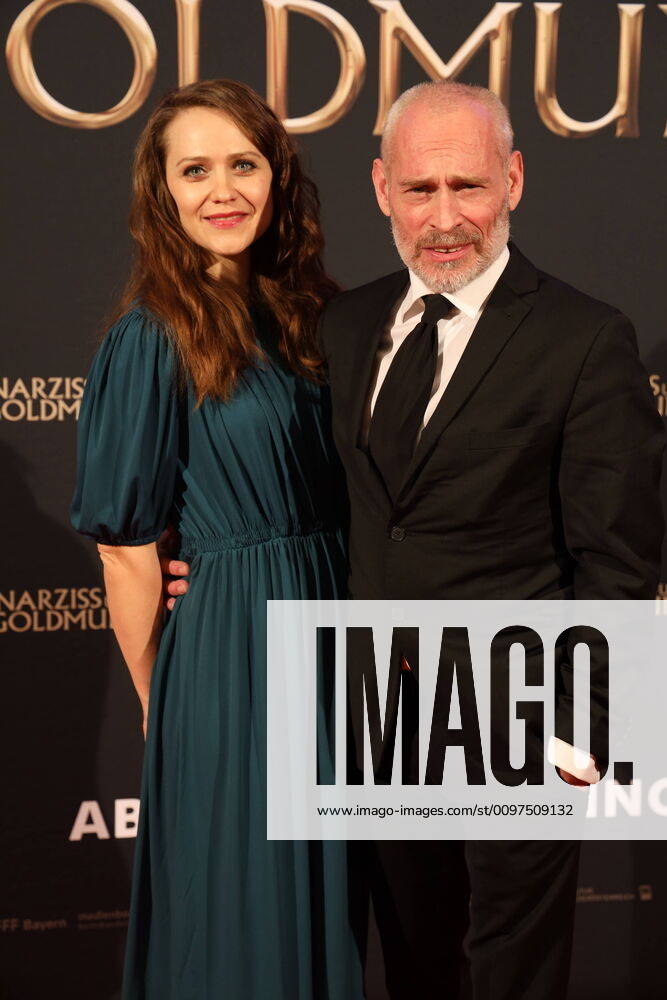 Premiere Narcissus and Goldmund Vienna, 03 03 2020 Johannes KRISCH, Larissa FUCHS