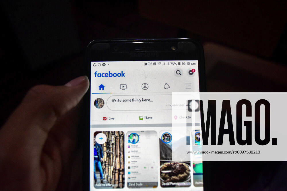 Srinagar, Jammu & Kashmir, India: A Facebook page seen displayed on a smartphone in Srinagar..In a significant move, authorities lifted ban on social media allowing the people of Jammu and Kashmir to access it on 2G mobile internet till March 17. This is the first time in seven months that access has been given to social media platforms after government of India scraped Article 370 in August last year, which grants special status to Jammu and Kashmir. Srinagar India - ZUMAs197 20200305_zaa_s197_007