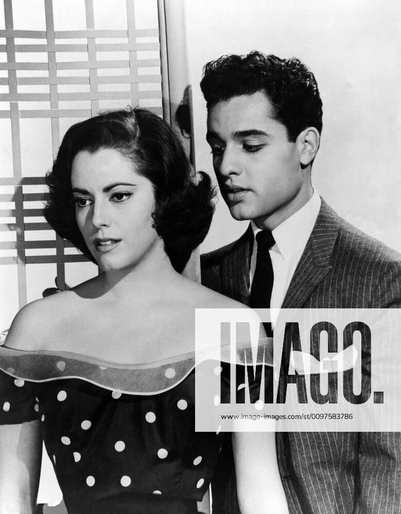 THE GENE KRUPA STORY, Susan Kohner, Sal Mineo, 1959 Courtesy Everett Collection PUBLICATIONXNOTxINxCANxCHNxFRAxITAxJPNxNORxPOLxRUSxESPxUKxUSA