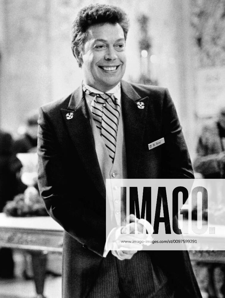 HOME ALONE 2, (aka HOME ALONE 2: LOST IN NEW YORK), Tim Curry, 1992, TM & Copyright ©20th Century Fox Film Corp. All rights reserved. ©20thCentFox Courtesy Everett Collection PUBLICATIONXNOTxINxCANxCHNxFRAxITAxJPNxNORxPOLxRUSxESPxUKxUSA
