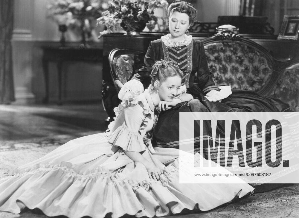 OSCARS. Beste Nebendarstellerin. PreistrÃ¤gerinnen 1937-1940 JEZEBEL, from left: Bette Davis, Fay Bainter, 1938 Courtesy Everett Collection PUBLICATIONXNOTxINxCANxCHNxFRAxITAxJPNxNORxPOLxRUSxESPxUKxUSA