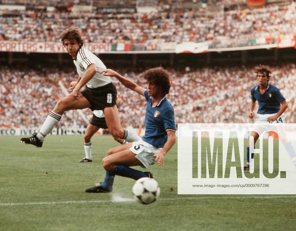 Fussball WM Weltmeisterschaft 1982 82 in Spanien, Deutschland BRD-Italien: Klaus Fischer