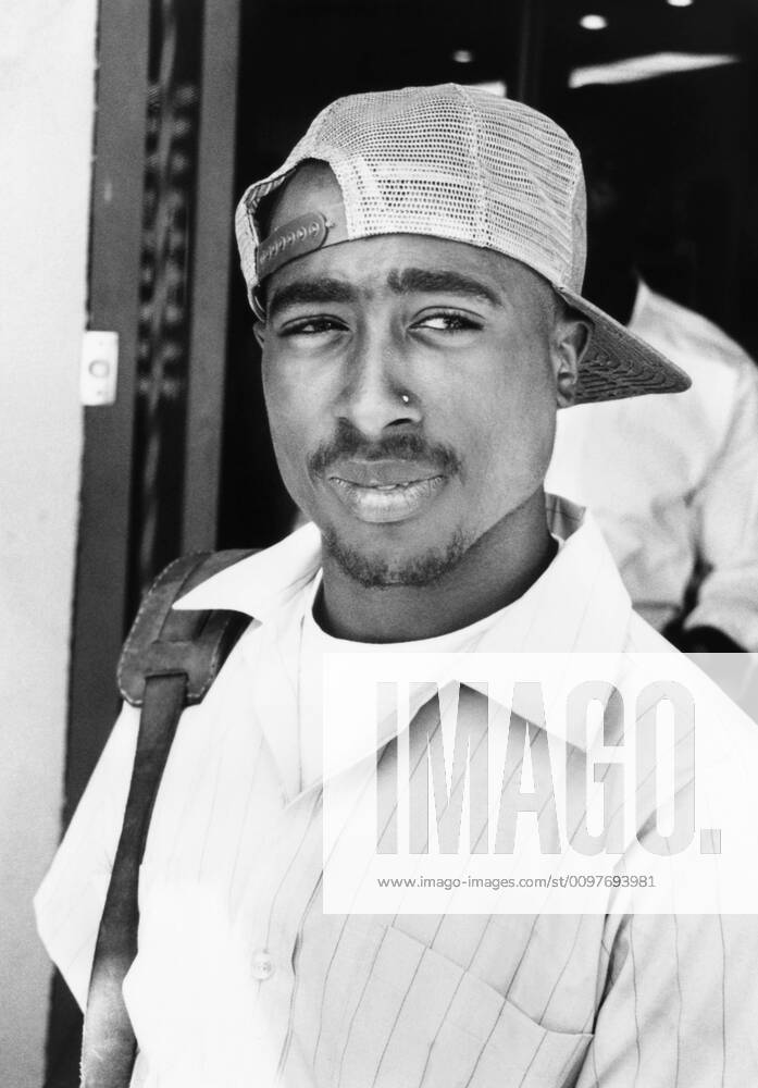 POETIC JUSTICE, Tupac Shakur, 1993. Columbia courtesy Everett Collection ©Columbia Pictures Courtesy Everett Collection PUBLICATIONXNOTxINxCANxCHNxFRAxITAxJPNxNORxPOLxRUSxESPxUKxUSA