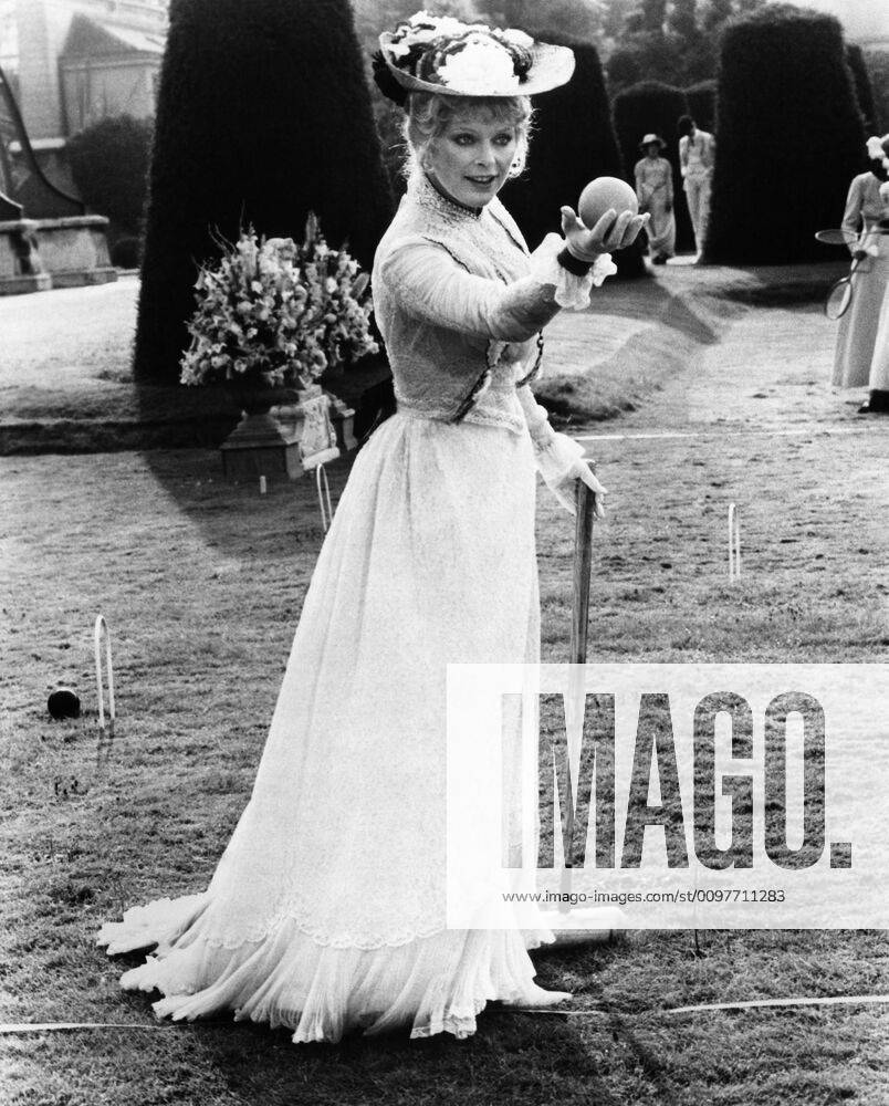 THE PRISONER OF ZENDA, Elke Sommer, 1979, (c) Universal courtesy Everett Collection Universal Courtesy Everett Collection !ACHTUNG AUFNAHMEDATUM GESCHÄTZT! PUBLICATIONXNOTxINxCANxCHNxFRAxITAxJPNxNORxPOLxRUSxESPxUKxUSA