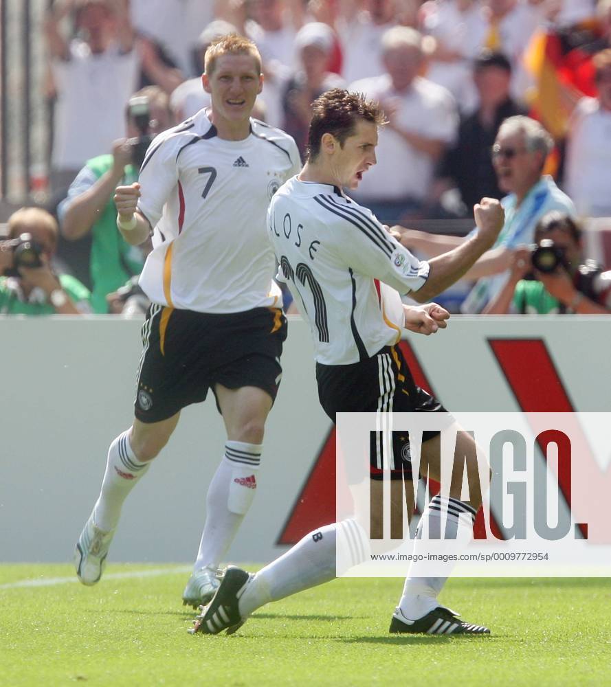 Fussball Herren FIFA WM Weltmeisterschaft 2006 Ecuador - Deutschland: Jubel von Miroslav Klose nach seinem Tor zum 1: 0 gegen Ecuador