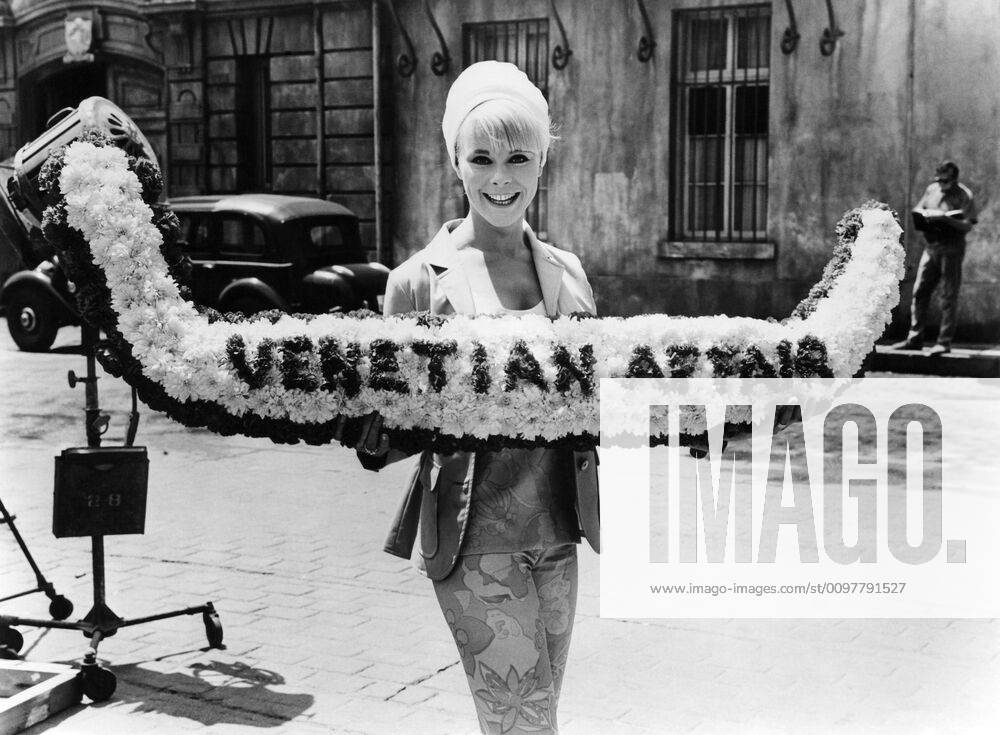 THE VENETIAN AFFAIR, Elke Sommer on location, 1967 Courtesy Everett Collection !ACHTUNG AUFNAHMEDATUM GESCHÃ„TZT! PUBLICATIONXNOTxINxCANxCHNxFRAxITAxJPNxNORxPOLxRUSxESPxUKxUSA