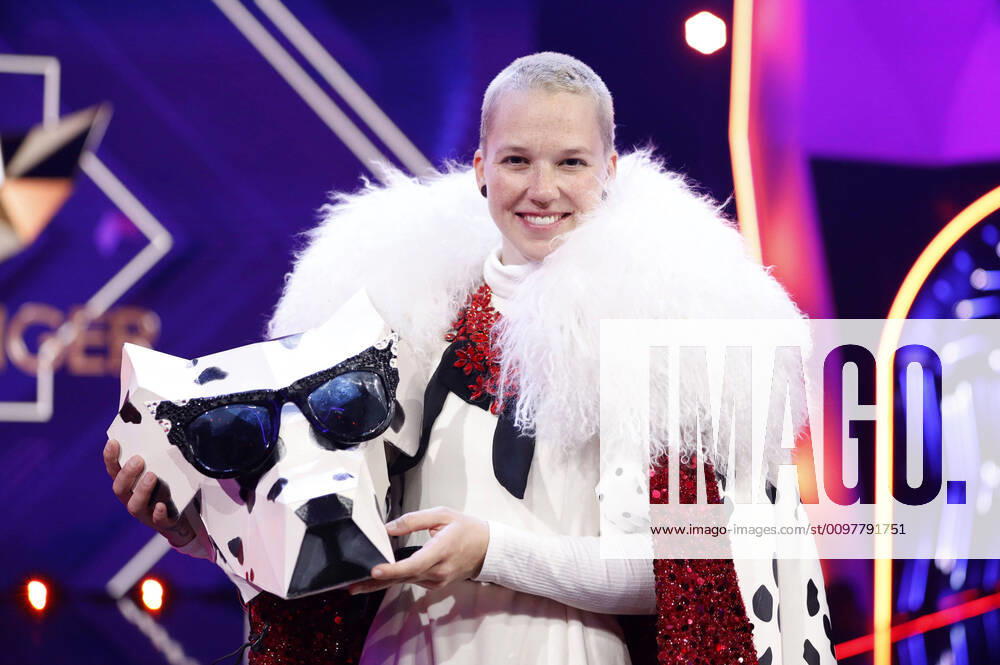 Stefanie Heinzmann as Dalmatian in the 1 Live Show of the 2 Season The Masked Singer 2020 at MMC Studios Cologne Ossendorf Cologne, 10 03 2020 Foto:xC.xFuturexImage
