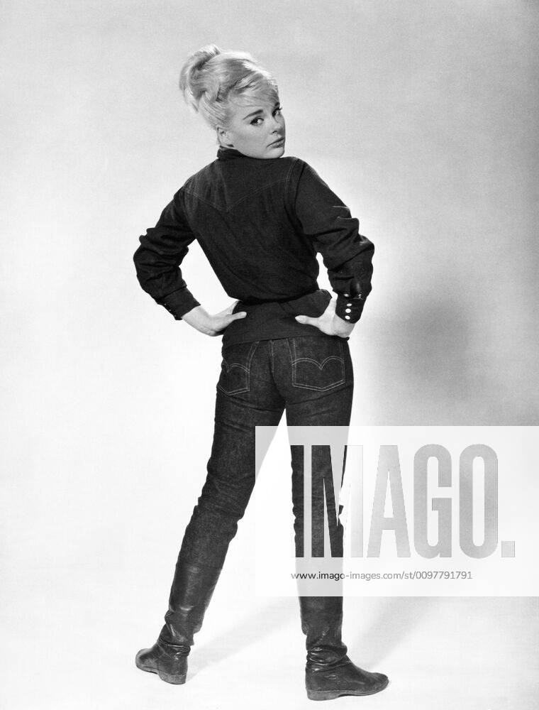 THE VICTORS, Elke Sommer, 1963 Courtesy Everett Collection !ACHTUNG AUFNAHMEDATUM GESCHÃ„TZT! PUBLICATIONXNOTxINxCANxCHNxFRAxITAxJPNxNORxPOLxRUSxESPxUKxUSA
