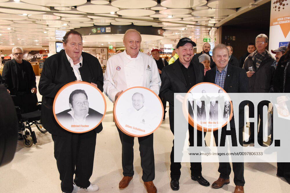 Ottfried Fischer Alfons Schuhbech Chef Barny Murphy Gunter Siegl Spider Murphy Band Munich 11 03 20 In the Matthaeser 35 mm press conference and at the Stachus pedestrian pass Sky of Fame Unveiling New Celebrities Pictures Passage