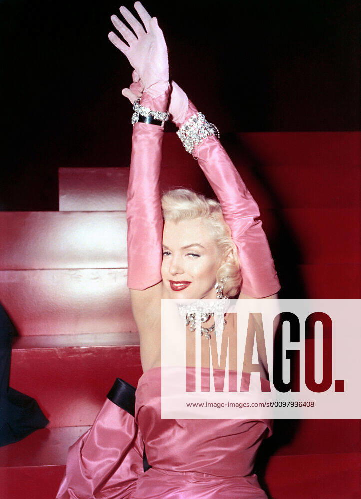 GENTLEMEN PREFER BLONDES, Marilyn Monroe, 1953, TM and Copyright 20th Century Fox Film Corp. All rights reserved. Courtesy Everett Collection. 20thCentFox Courtesy Everett Collection !ACHTUNG AUFNAHMEDATUM GESCHÄTZT! PUBLICATIONXNOTxINxCANxCHNxFRAxITAxJPNxNORxPOLxRUSxESPxUKxUSA